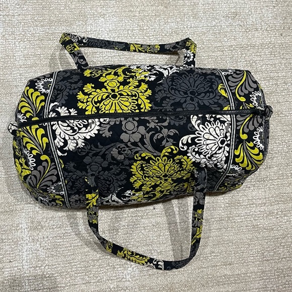 Vera Bradley Overnight travel set - Picture 3 of 13